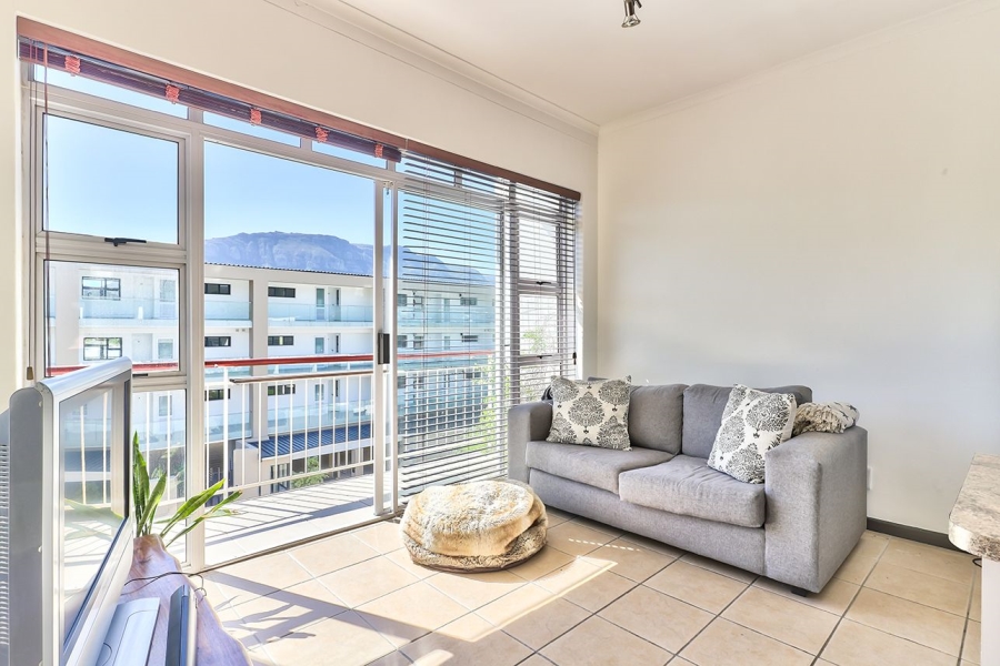 To Let 1 Bedroom Property for Rent in Beach Estate Western Cape